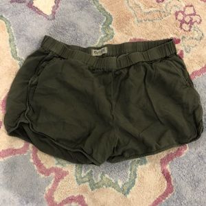 Sz Large Madewell green khaki elastic gym shorts